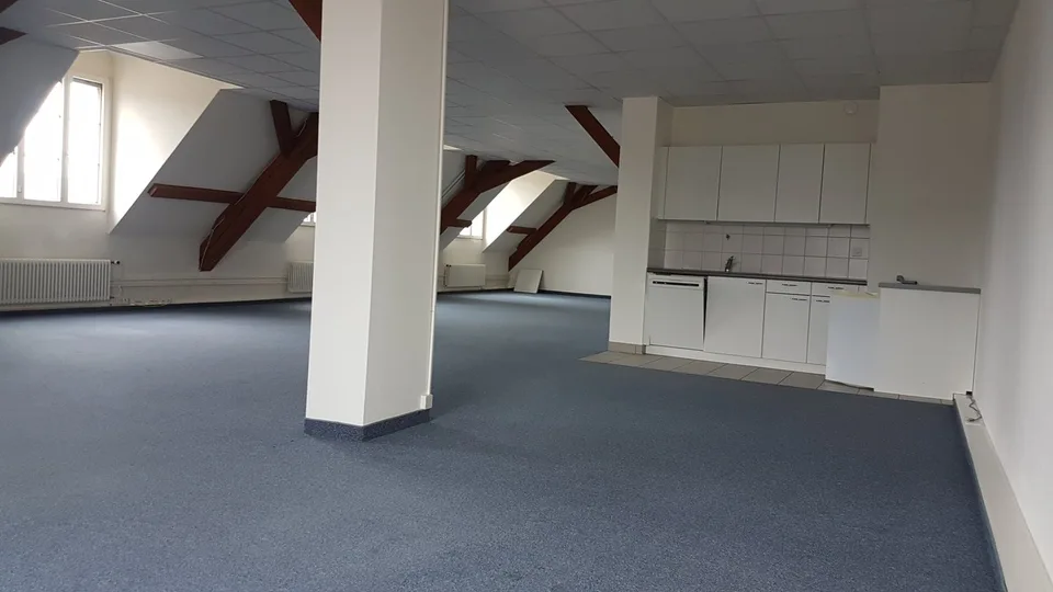 Approx. 149 m2 office space on the top floor