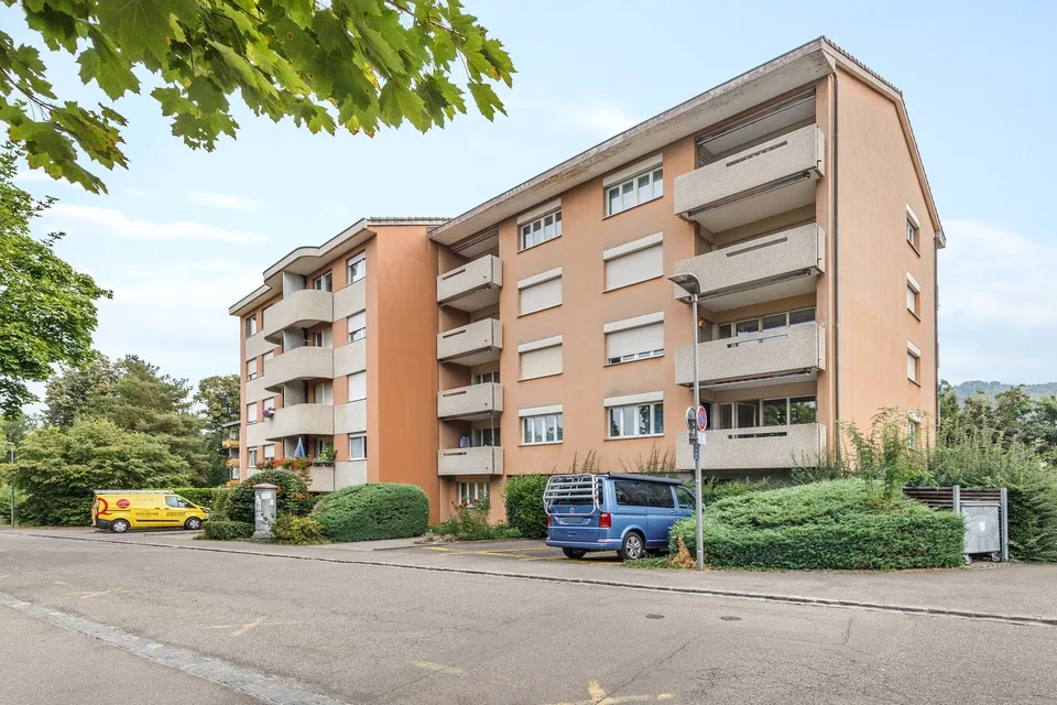Grosszügige 2.5-Zimmerwohnung an ruhiger Lage zu vermieten!