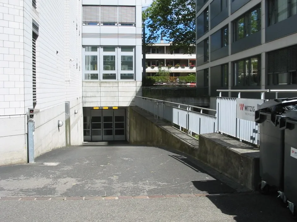 Posto auto in affitto immediatamente presso la stazione di Oerlikon