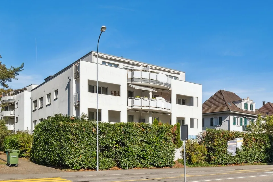 3.5-Zimmer-Wohnung mit zwei geräumigen Balkonen!