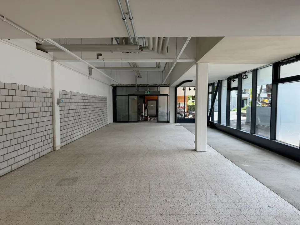Attraktive Verkaufsfläche im Spiegel b. Bern