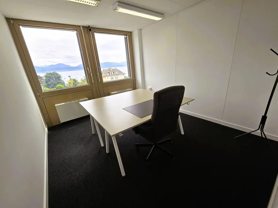 Desk ou Bureau privé avec vue lac