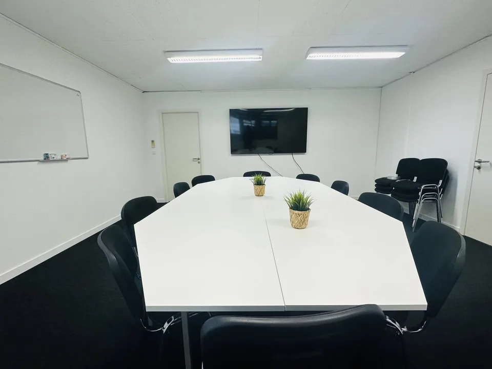 Schreibtisch oder Privatbüro mit Seeblick – Foto 8 von 16