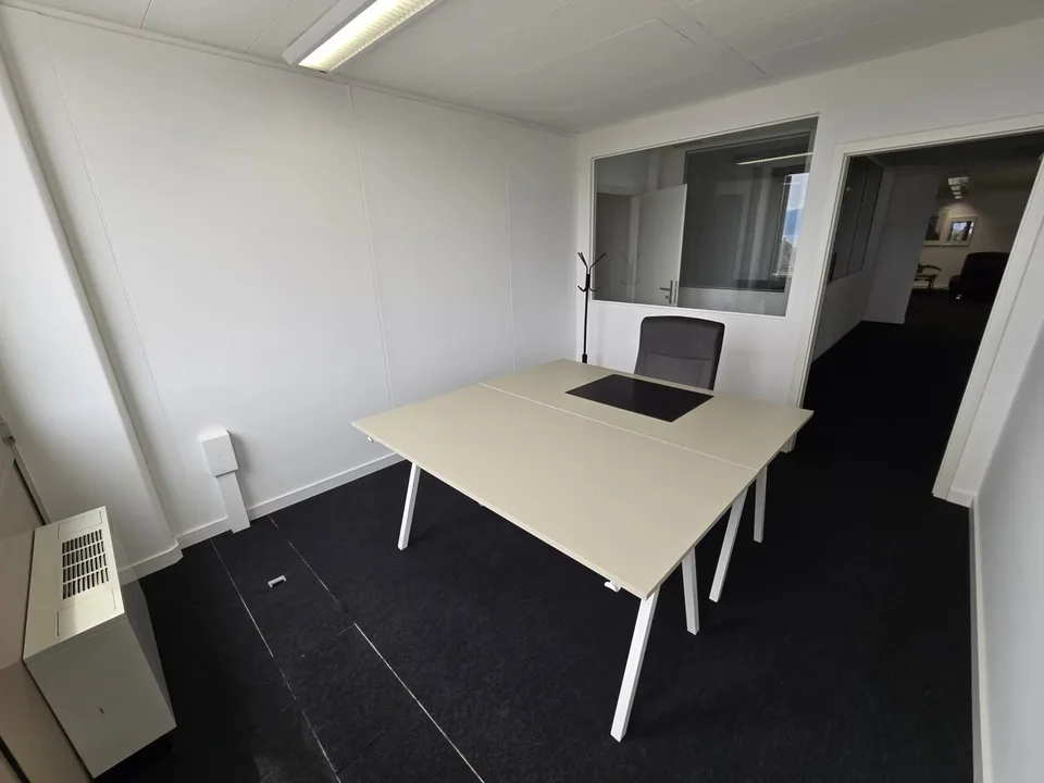 Desk ou Bureau privé avec vue lac