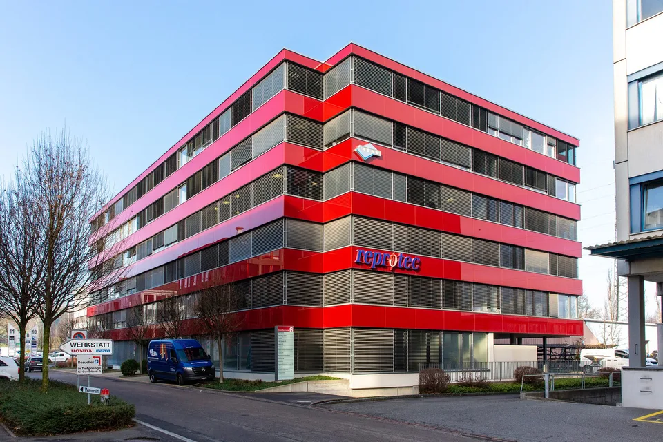 2 Büros im 1. OG zu vermieten