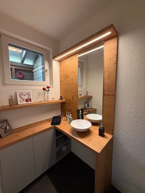 Charmant maison de rangée de 6,5 pièces dans un quartier calme à Freienstein