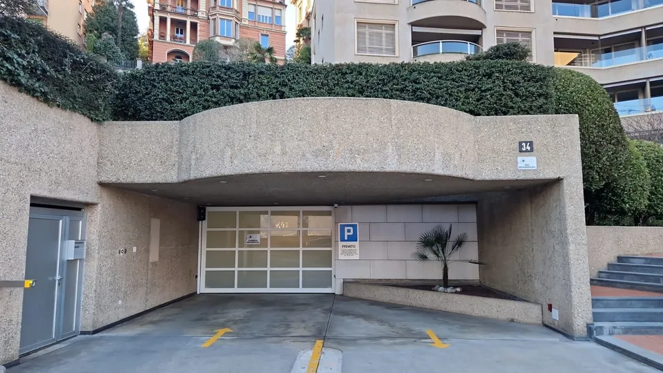 POSTI AUTO IN AFFITTO – CENTRO LUGANO