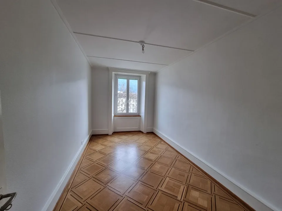 Großes Apartment mit 5,5 Zimmern in der Nähe von Schulen – Foto 9 von 11