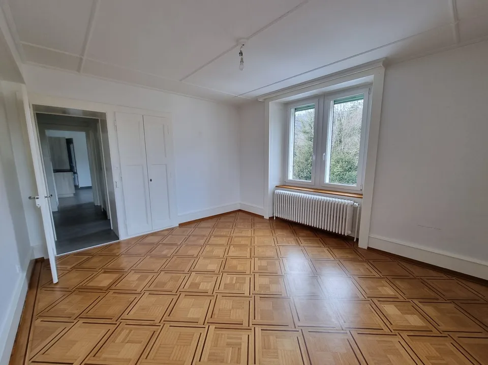 Großes Apartment mit 5,5 Zimmern in der Nähe von Schulen – Foto 8 von 11