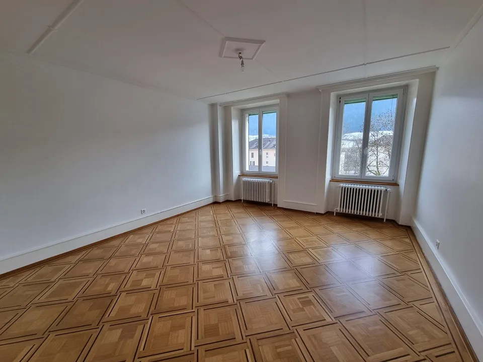 Großes Apartment mit 5,5 Zimmern in der Nähe von Schulen – Foto 6 von 11