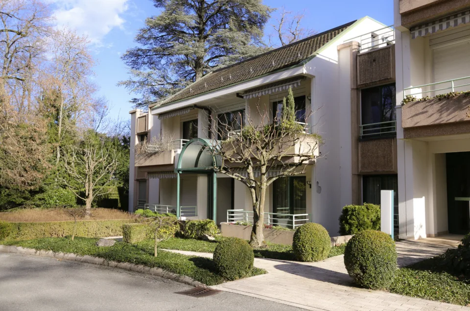 Quiet and green duplex, just a few steps from Lake Geneva