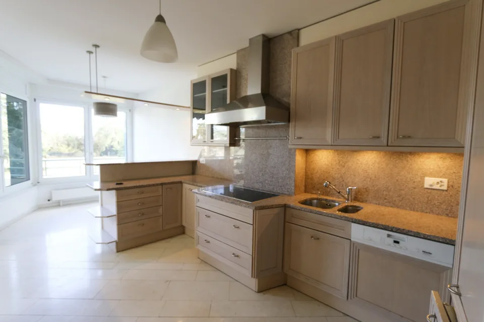 Quiet and green duplex, just a few steps from Lake Geneva