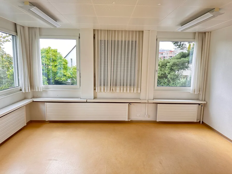 Grosszügige Büro/-Gewerbefläche in Zumikon - sofort verfügbar – Foto 12 von 19