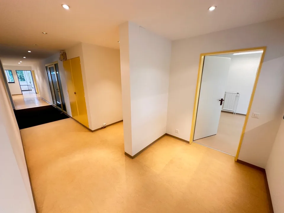 Grosszügige Büro/-Gewerbefläche in Zumikon - sofort verfügbar – Foto 17 von 19