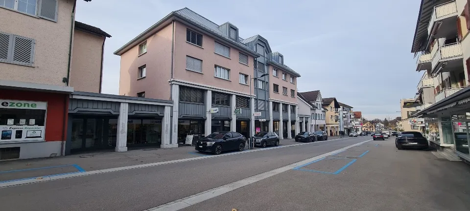 schöner Gewerberaum an guter Passantenlage