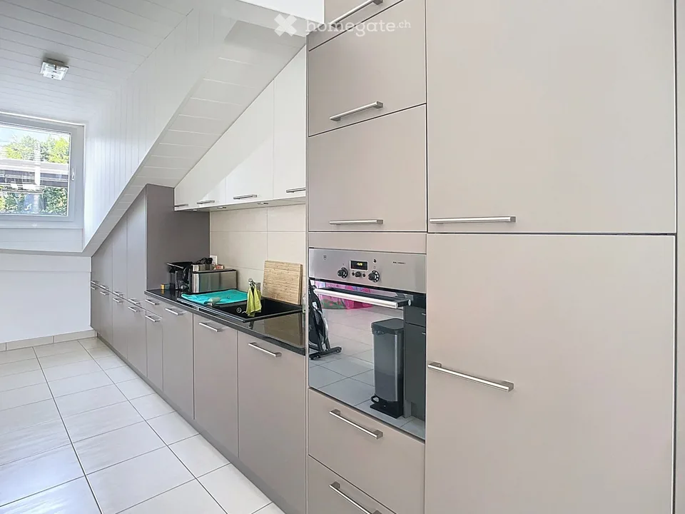 Appartamento moderno in affitto a Mies (1295) – Ambiente verde e luminoso