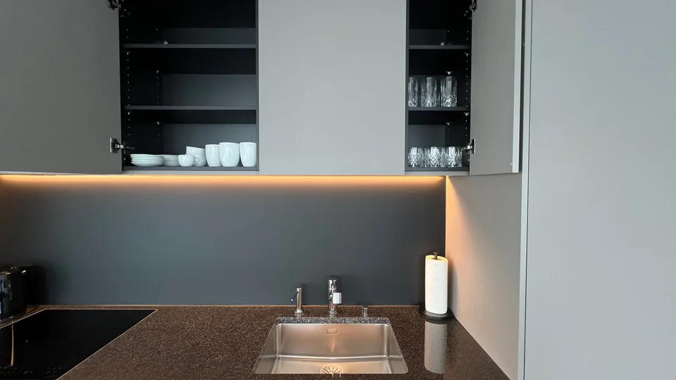 Appartement moderne meublé de 2,5 pièces avec balcon à Zurich