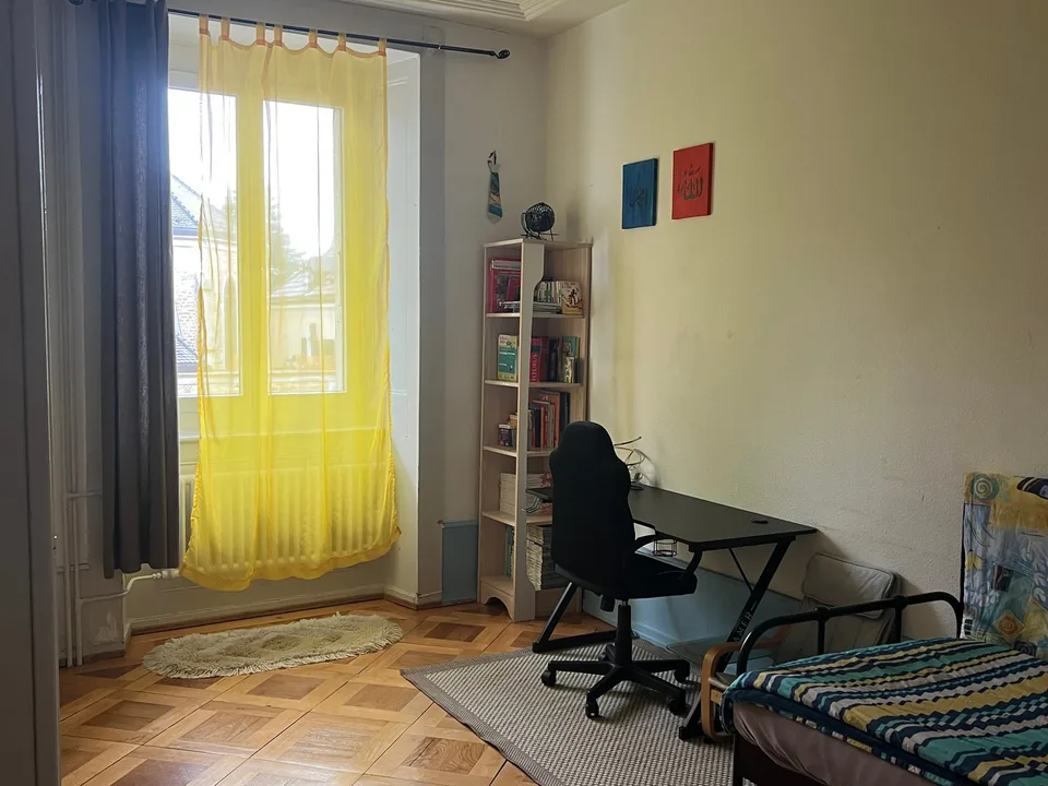 Charmantes 4-Zimmer-Wohnung im erhöhten Erdgeschoss in La Chaux-de-Fonds