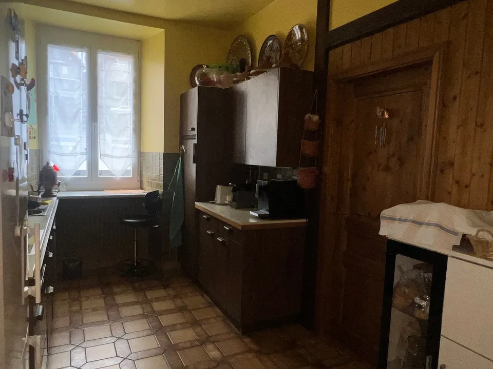 Charmant appartement de 4 pièces au rez-de-chaussée surélevé à La Chaux-de-Fonds – foto 6 di 21
