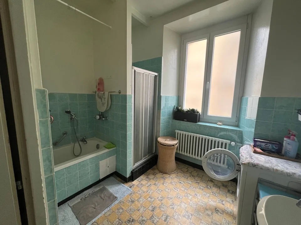 Charmantes 4-Zimmer-Wohnung im erhöhten Erdgeschoss in La Chaux-de-Fonds