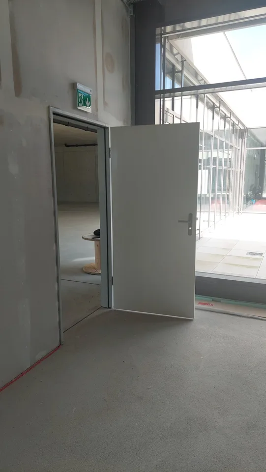 Spazio per studio/ ufficio al 1° piano sulla Bernstrasse a Heimberg