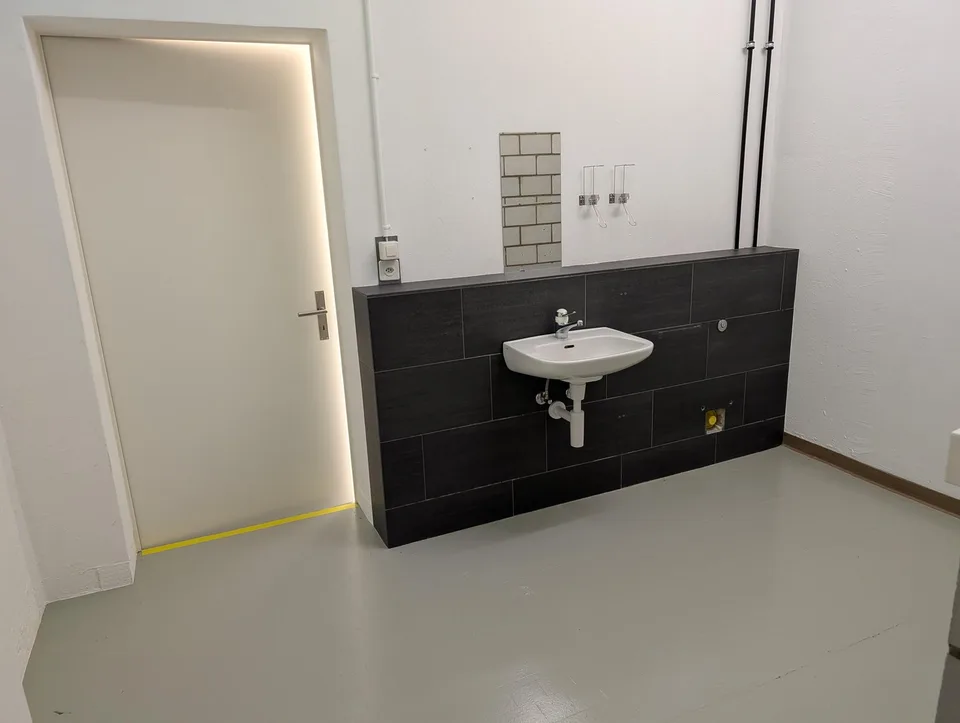 Locale di stoccaggio o hobby nel centro storico con allacciamento idrico