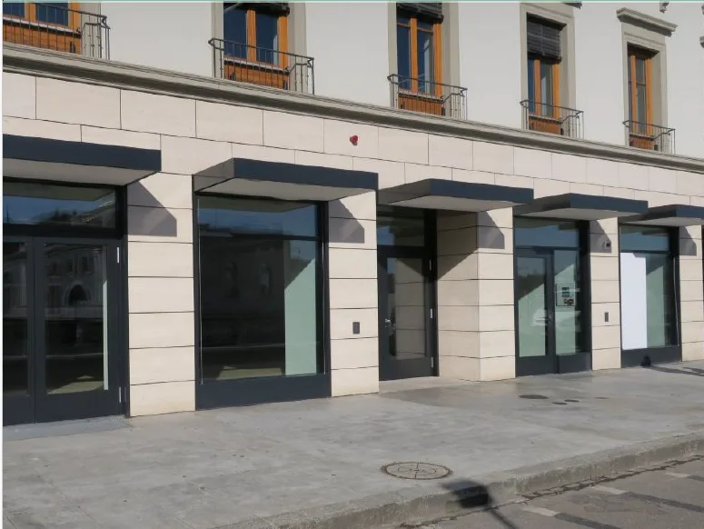 Surface commerciale dans un bâtiment historique du centre-ville Genevois