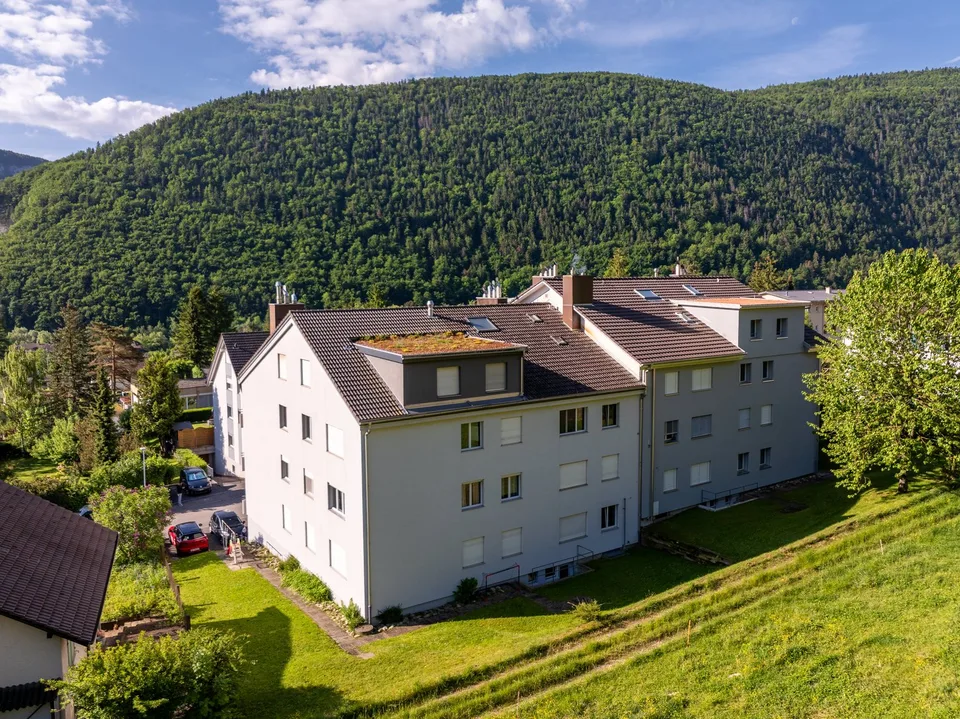 Situé en bordure de forêt à Péry