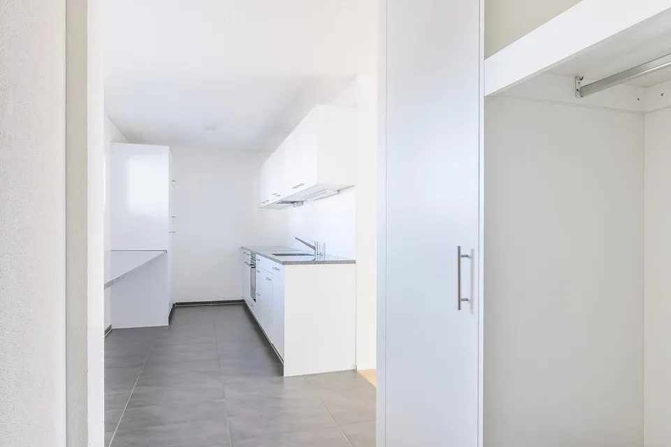 Wunderschöne 4.5-Zimmerwohnung mit grossem Balkon – Foto 3 von 11
