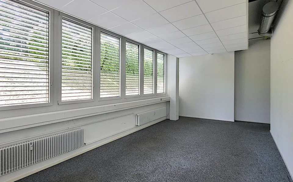 Befahrbare Gewerbeflächen im TechCenter Reinach!