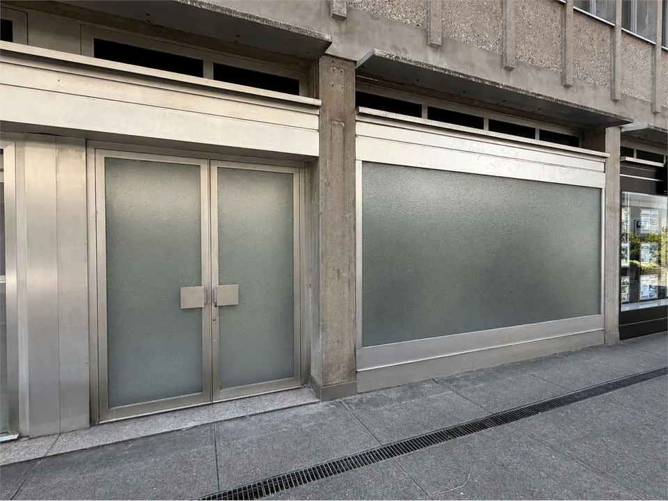 Commercial premises on the ground floor - Lugano