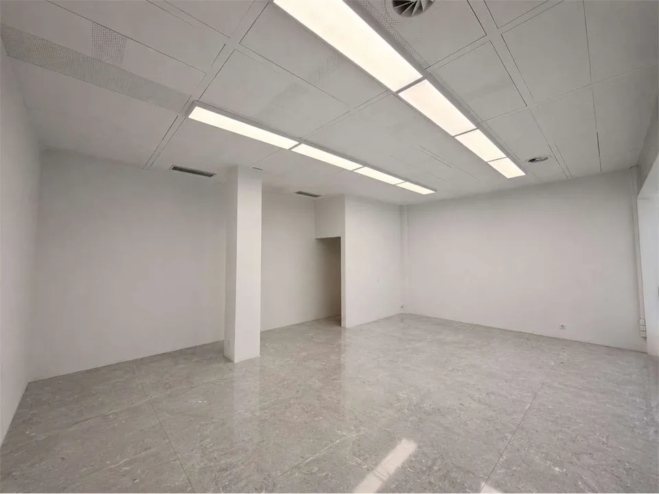 Commercial premises on the ground floor - Lugano