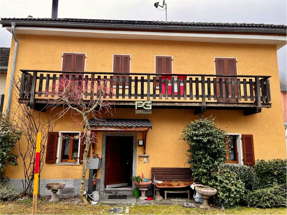 Casa bifamiliare a Mesocco