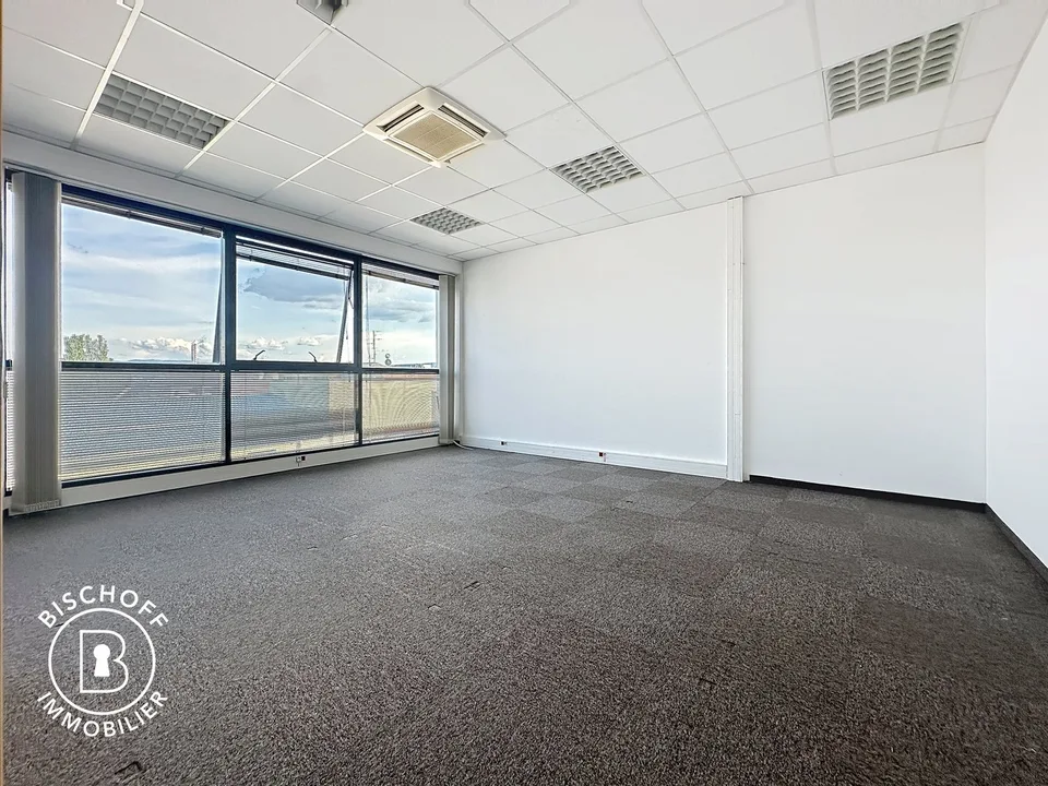 Moderne Bürofläche mit atemberaubendem Ausblick in Saint-Louis