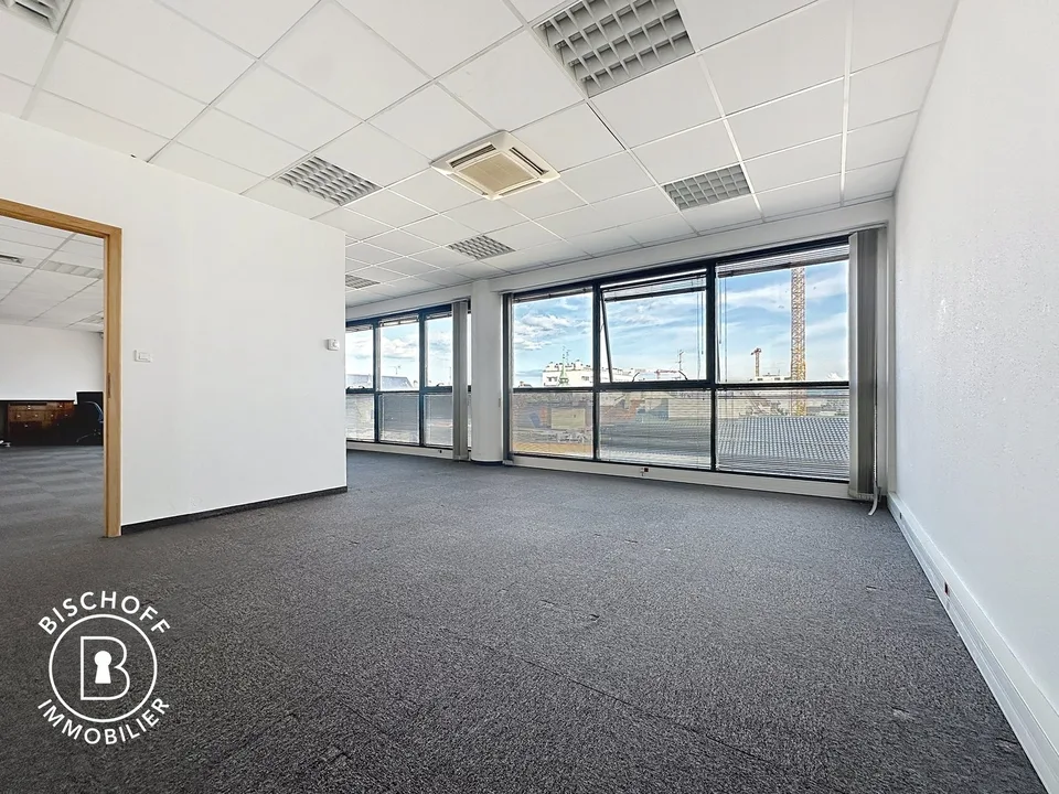 Moderne Bürofläche mit atemberaubendem Ausblick in Saint-Louis