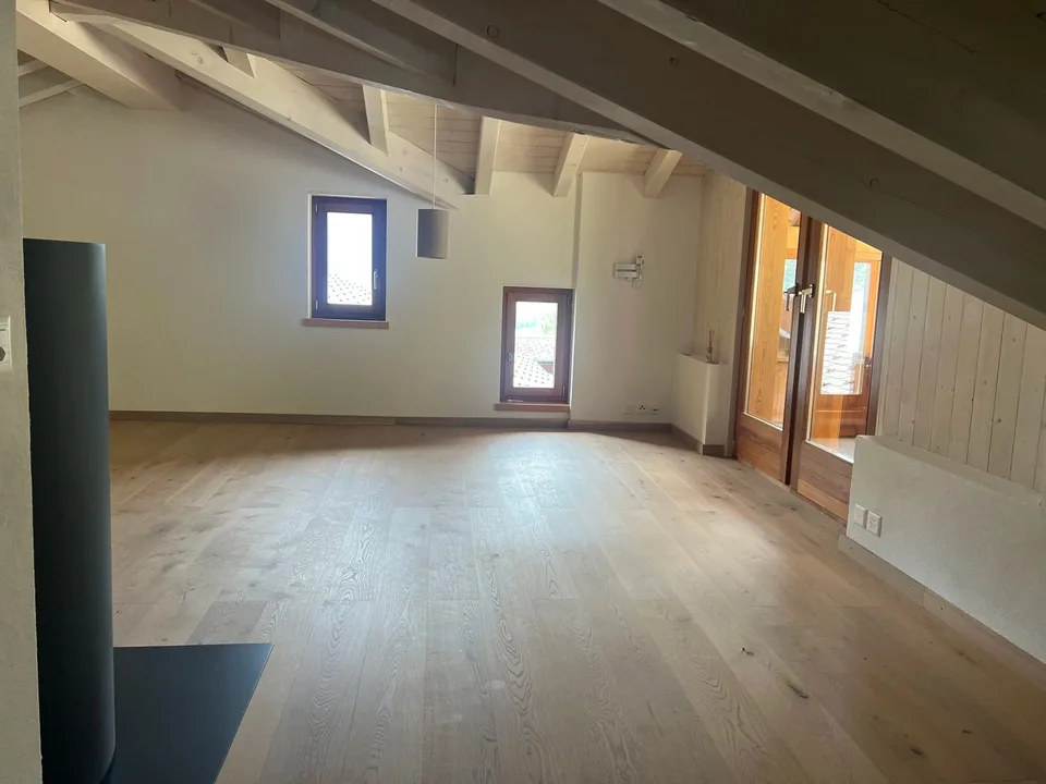 Charmante Dachgeschosswohnung mit Balkon & Abendsonne im idyllischen Goms