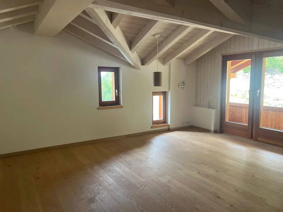 Charmante Dachgeschosswohnung mit Balkon & Abendsonne im idyllischen Goms