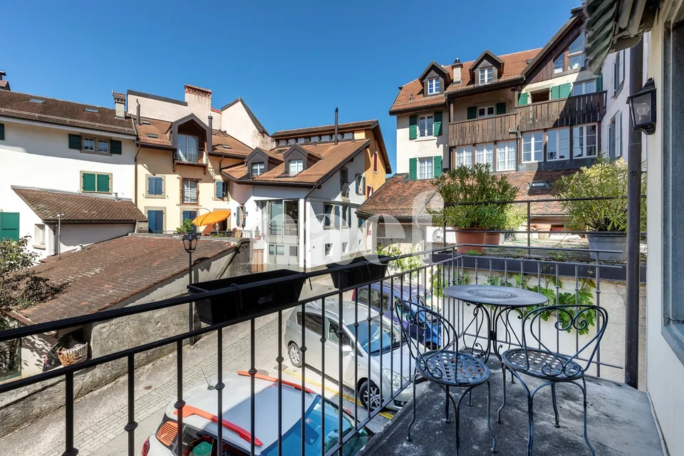 Charmanter Dorfhaus mit 3.5-Zimmer-Wohnung und einem Parkplatz zur Verkauf in Rivaz