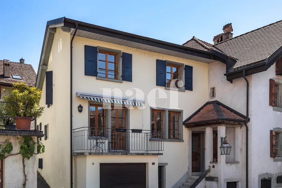 Maison villageoise de charme avec appartement de 3.5 pièces et une place de parc à vendre à Rivaz