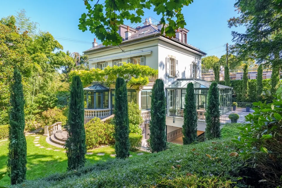 Bellissima casa del XIX secolo in pieno centro città con piscina interna