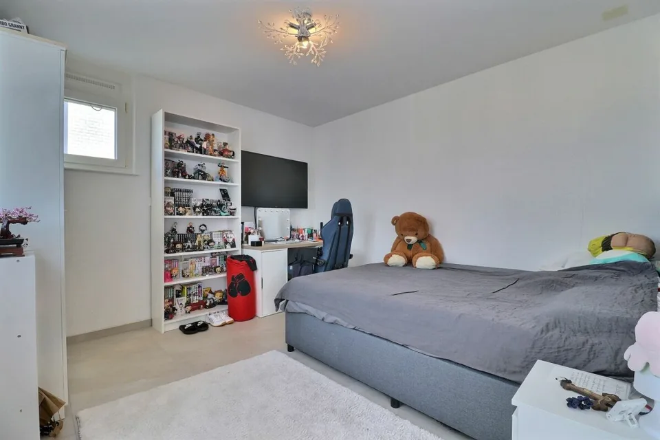 4,5 Zimmer in der Nähe des Sees und aller Annehmlichkeiten – Foto 8 von 13