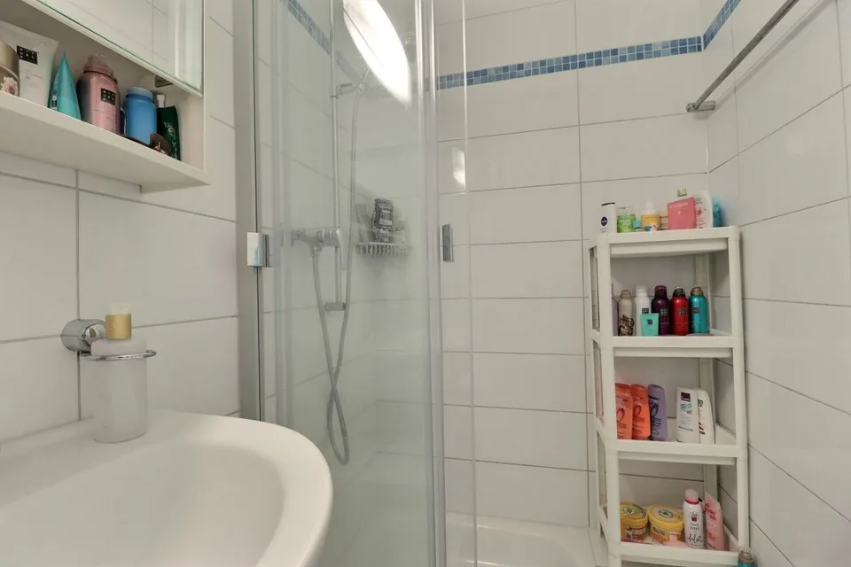 4,5 Zimmer in der Nähe des Sees und aller Annehmlichkeiten – Foto 12 von 13