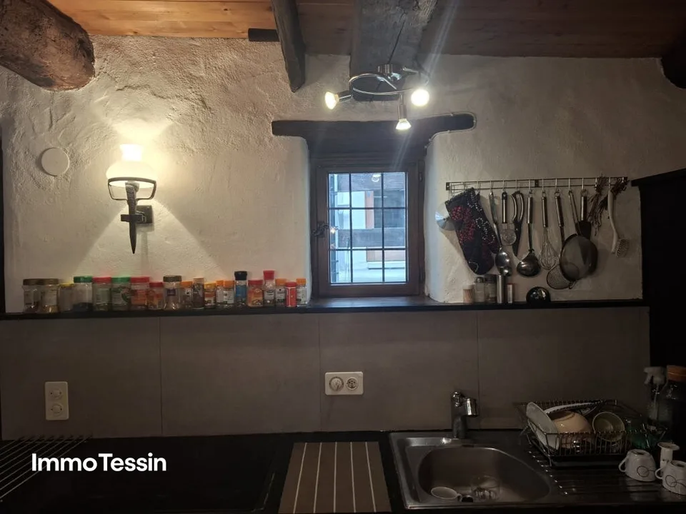Cozy and renovated 3-room Nucleo Rustico full of charm in the historic center of Intragna – photo 8 of 13
