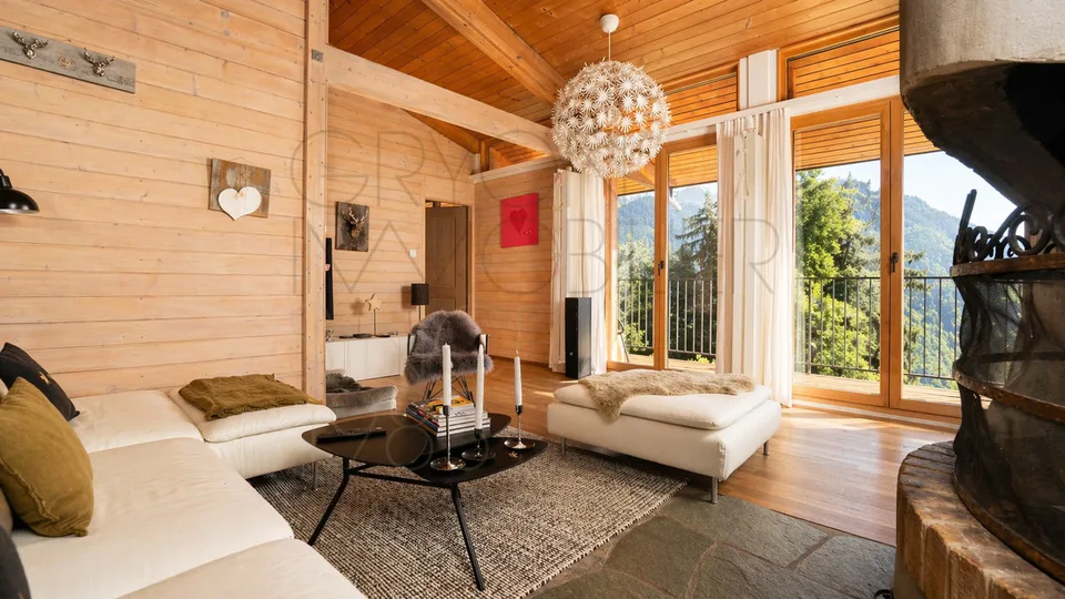Rareté à Gryon - chalet rénové, vue Dents du Midi et grand jardin