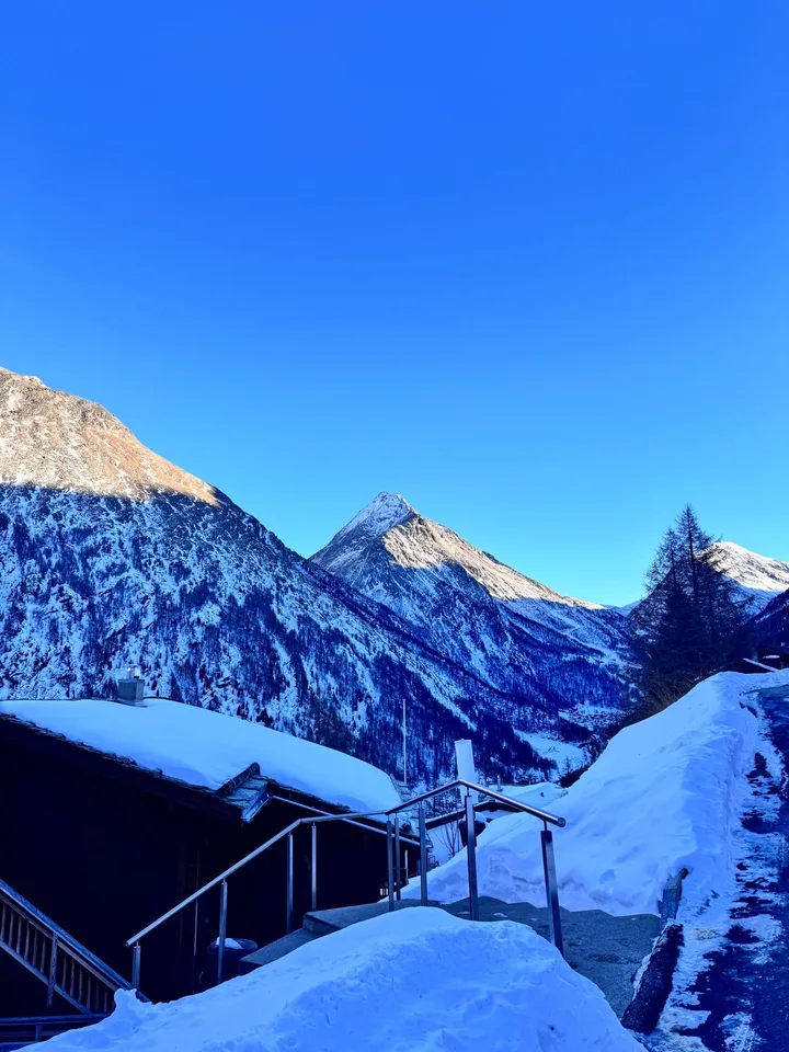 Incantevole rifugio di montagna 1,5 locali a Saas-Fee