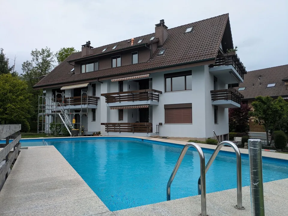 Charmante 3-Zimmer-Wohnung mit Gemeinschaftspool/Sauna und Garage in Dotzigen