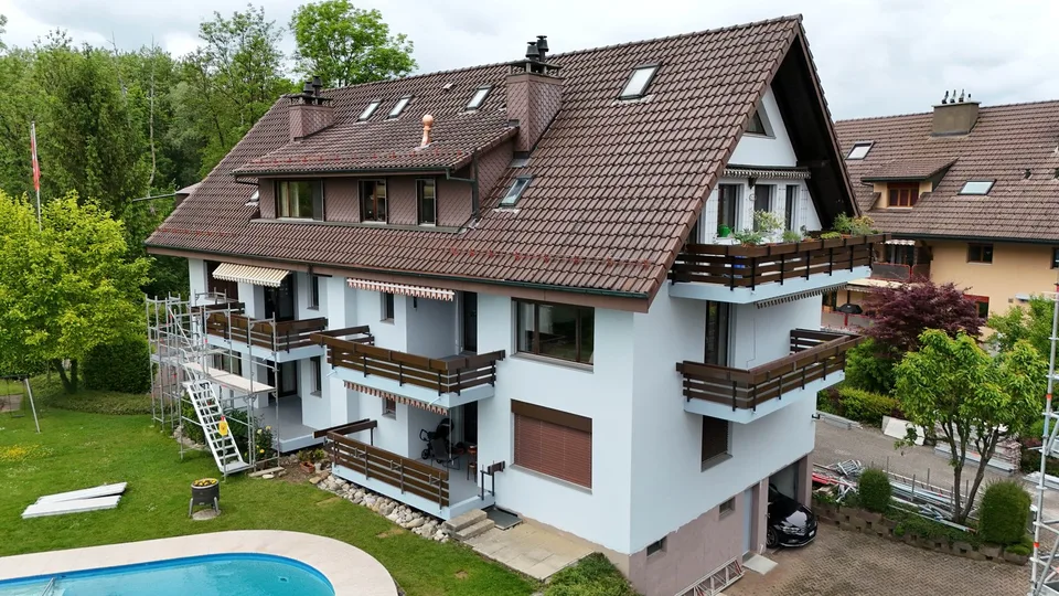Affascinante appartamento di 3 camere con piscina/sauna comune e garage a Dotzigen