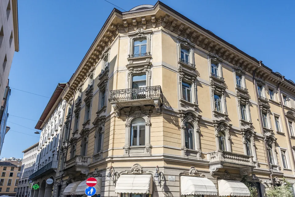 Prestigioso appartamento in stabile d'epoca in centro Lugano