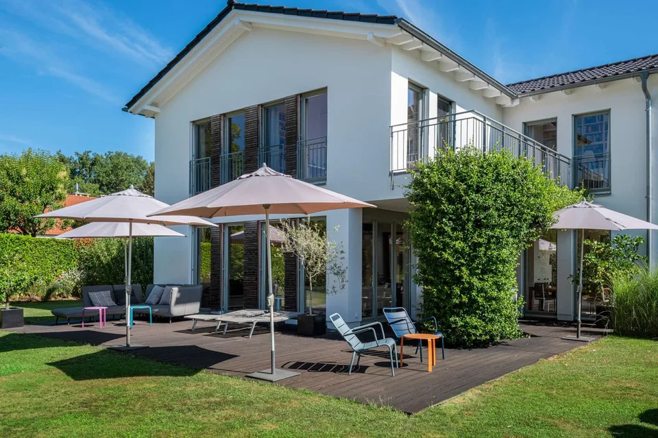 VANDOEUVRES - EXCLUSIVITE - Magnifique villa avec vue sur le Mont-Blanc – photo 10 sur 25
