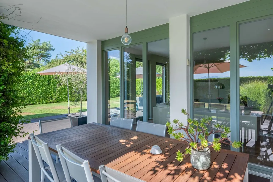 VANDOEUVRES - EXCLUSIVITE - Magnifique villa avec vue sur le Mont-Blanc – photo 13 sur 25